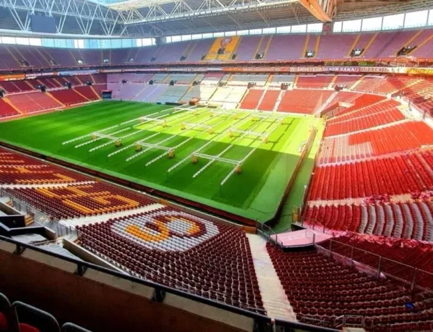 Galatasaray A takımla RAMS Park'ta sözleşme yeniliyor