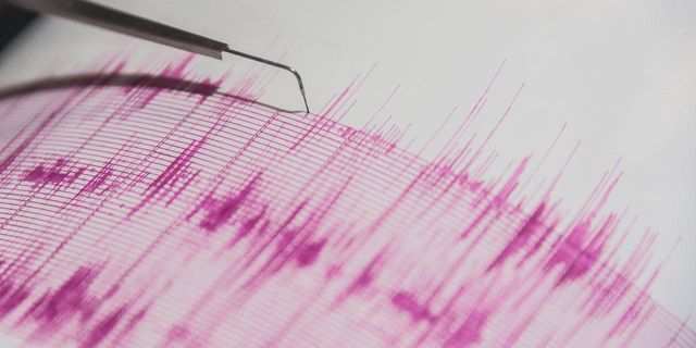 Endonezya açıklarında 7,3 büyüklüğünde deprem!