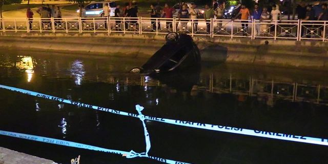 Otomobil sulama kanalına düştü: 1 ölü, 1 yaralı