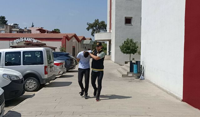 Annesini döven babasını öldürdü!