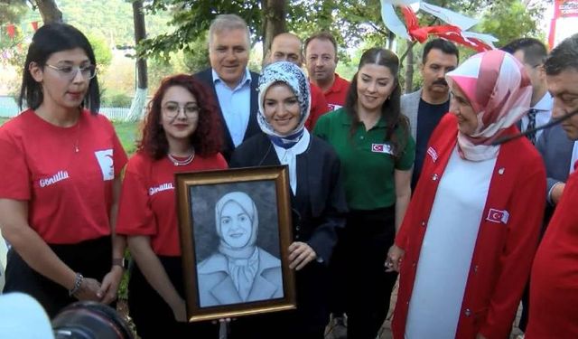 Aile ve Sosyal Hizmetler Bakanı Göktaş Kızılay Gençlik Kampını ziyaret etti