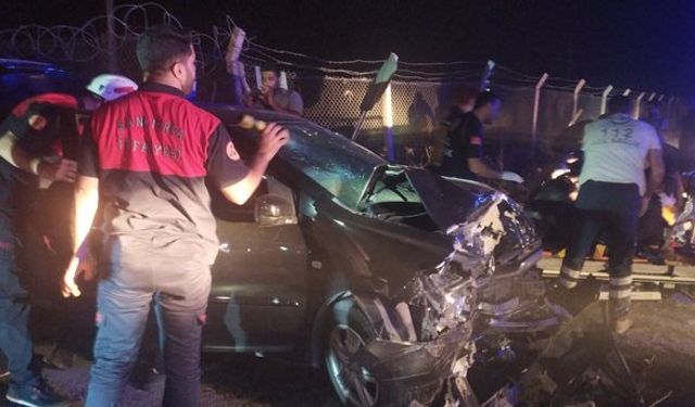 Çarpışan iki otomobildeki 5 kişi yaralandı!