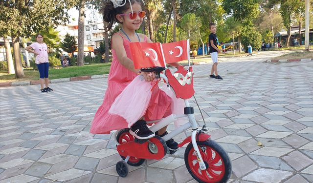 Osmaniye'de Süslü Kadınlar Bisiklet Turu düzenlendi