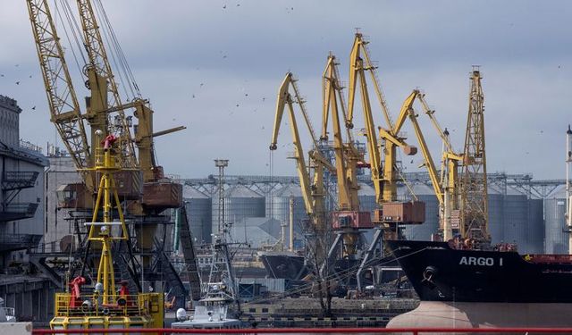 Ukrayna: Rusya'nın Odessa'ya saldırısında liman ve tarımsal tesisler hasar gördü