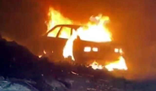 İstanbul'da iki ayrı araç yangını