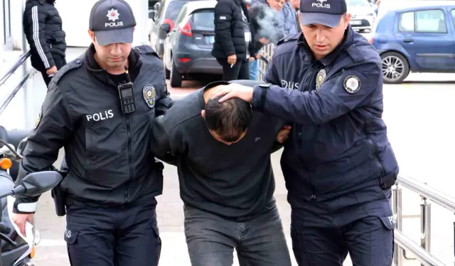 Adana'da Polis Memuru Şüpheliyi Etkisiz Hale Getirdi