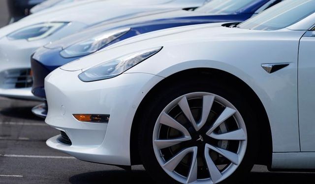 Tesla artık dünyanın en büyük elektrikli otomobil üreticisi değil