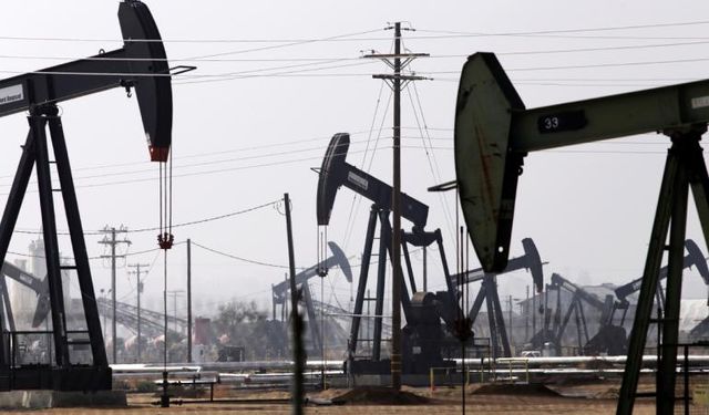Brent petrolün varil fiyatı 79,05 dolar