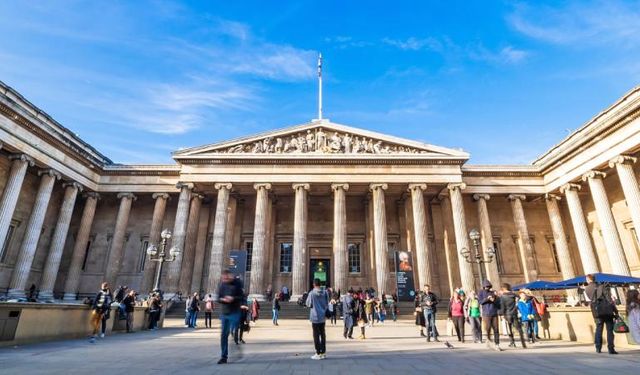 British Museum, İsrail'le işbirliği bulunan bp'nin sponsorluğu nedeniyle protesto edildi