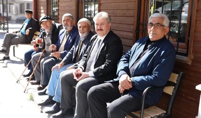 Kayseri Melikgazi Eski Çınarlar Yaşam Merkezleri'ni artırıyor