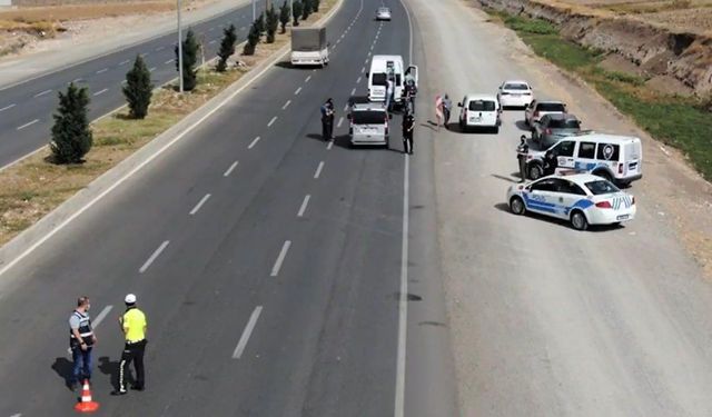 Adana'da helikopter destekli 'huzur ve güven' uygulaması yapıldı