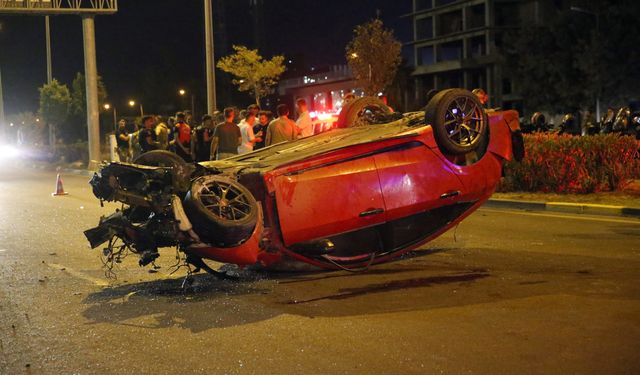 Hatay'da otomobilin yayalara çarptığı kazada 3 kişi ölü, 3 kişi yaralandı