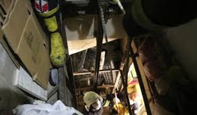 Yük asansörünün halatı koptu 4 kişi yaralandı