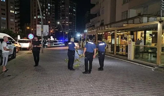 Pastaneye el bombası atıldı!