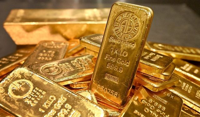 Altın fiyatlarında rekor tırmanış: Çeyrek 10 bin lirayı aştı
