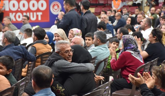 Gaziantep'te 3 bin 385 konutun kura çekimi yapıldı