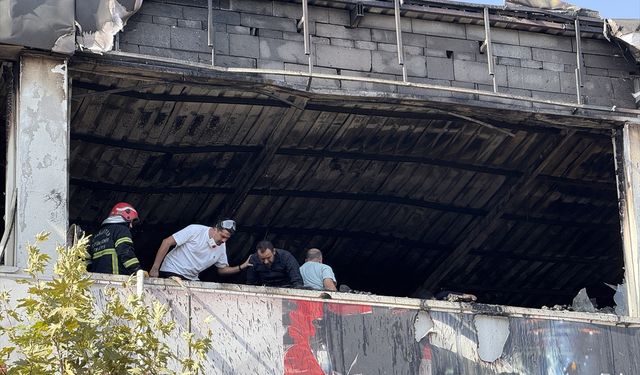 Gaziantep'te bir iş yerinde çıkan yangın söndürüldü