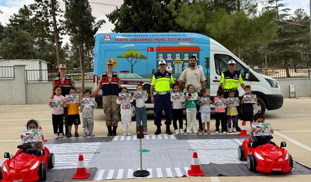 Gaziantep'te öğrencilere trafik kuralları anlatıldı