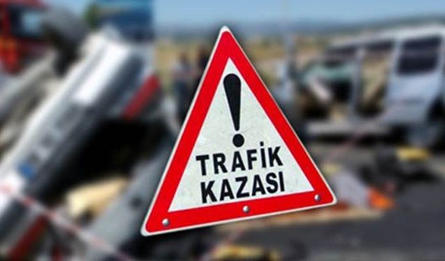 Adana'da motosikletleri çarpışan 2 kuzen yaşamını yitirdi