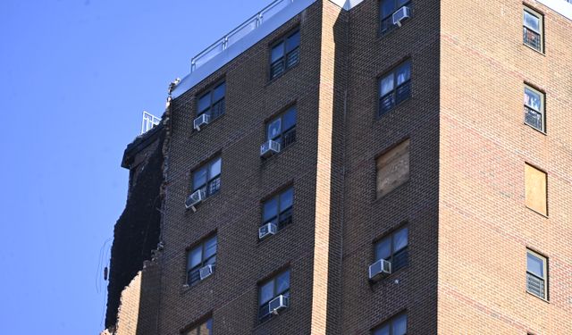 New York'ta 17 Katlı Binada Kısmi Çökme! Bronx'ta İtfaiyeden "Büyük Acil Durum" Alarmı