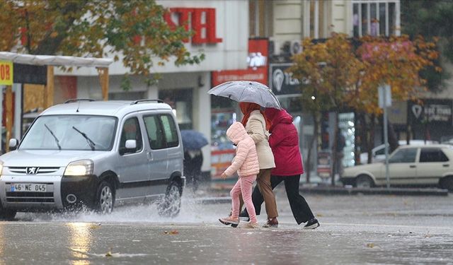 Meteoroloji uyardı: Yurt genelinde sağanak yağış bekleniyor