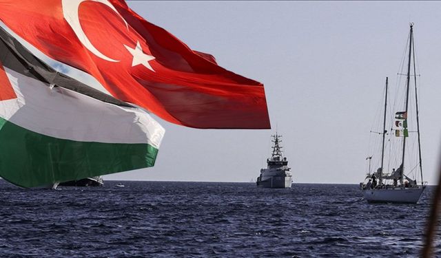 Filo'da alıkonulan aktivistler Aşdod Limanı'na götürülüyor