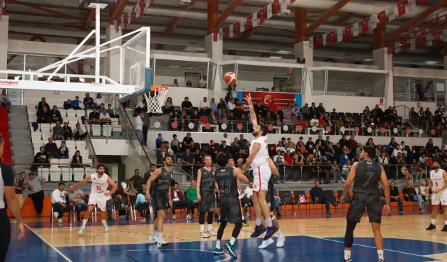 Kipaş İstiklal Basket, Balıkesir BŞB canlı izle!