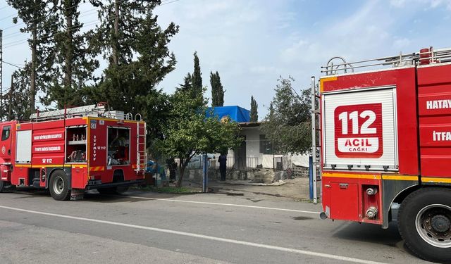 Hatay'da yangın çıkan evde dumandan etkilenen kişi hastaneye kaldırıldı