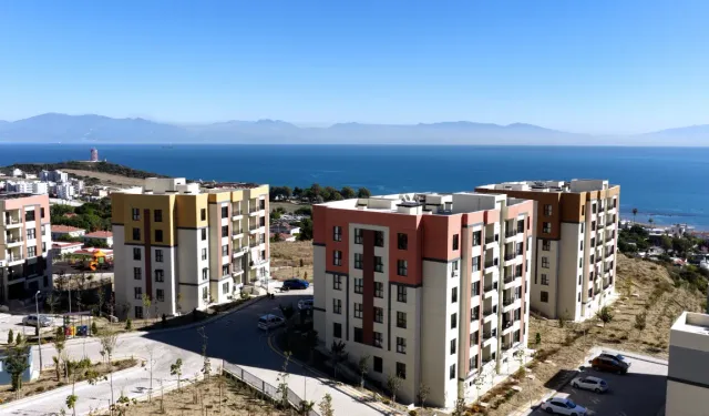 Murat Kurum paylaştı: Adana'da deniz manzaralı TOKİ evleri