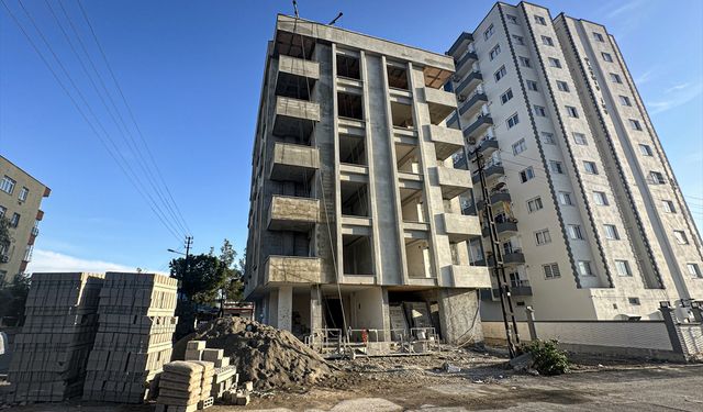 Adana'da çalıştığı inşaattan düşen işçi yaşamını yitirdi