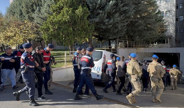 Gaziantep'te terör örgütü DEAŞ operasyonunda 13 şüpheli yakalandı