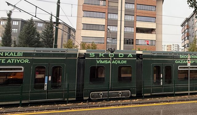 Gaziantep'te tramvaya yıldırım isabet etti