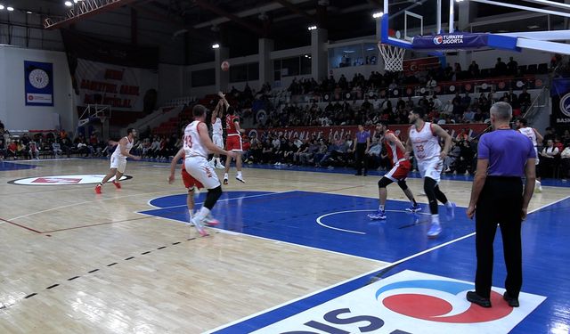 Kipaş İstiklal Basketbol’dan moral galibiyeti