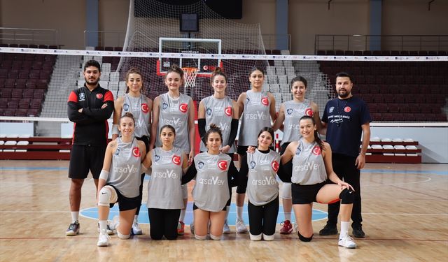 Depremde sporcularını kaybeden takım yeniden ayağa kalkıyor