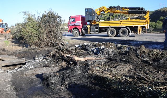 Hatay'da devrilen tırda çıkan yangında 2 kişi hayatını kaybetti
