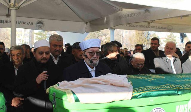 Necmettin Nursaçan'ın eşi Pakize Nursaçan vefat etti!