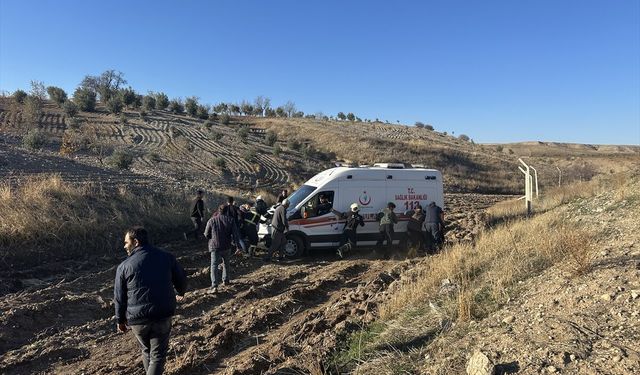 Adıyaman'da devrilen traktörün sürücüsü öldü