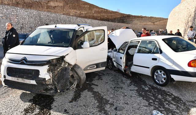 Adıyaman'da zincirleme trafik kazasında 5 kişi yaralandı