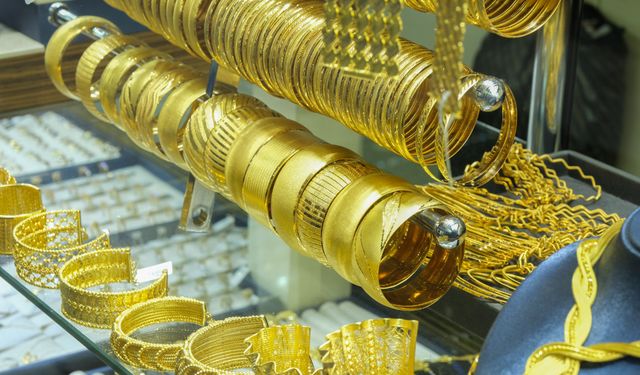 Altında yeni zirve sinyali: Gram altın 6 bin TL sınırında!