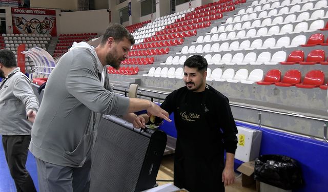 Çay Börek Tatlı’dan Kipaş İstiklal Basketbol’a tatlı moral