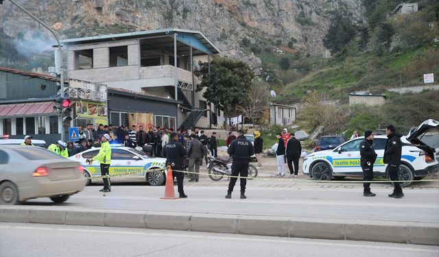 Hatay'da beton mikseriyle çarpışan motosikletteki 1 kişi öldü, 2 kişi yaralandı
