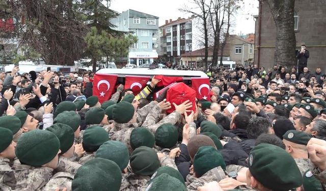 Kahraman şehidimiz Emre Albayrak son yolculuğuna uğurlandı