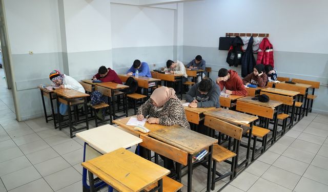 Büyükşehir, gençleri sınav maratonuna hazırlıyor!