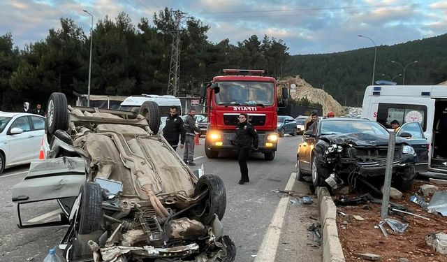 Kahramanmaraş’ta iki otomobil çarpıştı: 1 yaralı
