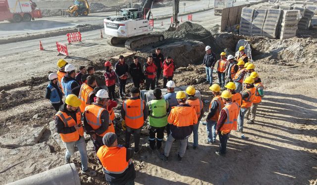 Kahramanmaraş’ta itfaiye ekiplerinden inşaat alanlarında hayati eğitim