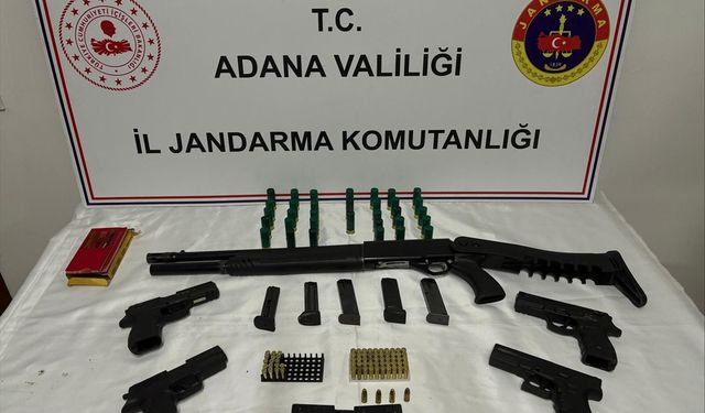 Adana'da evinde ruhsatsız 4 tabanca ve av tüfeği bulunduran şüpheli tutuklandı