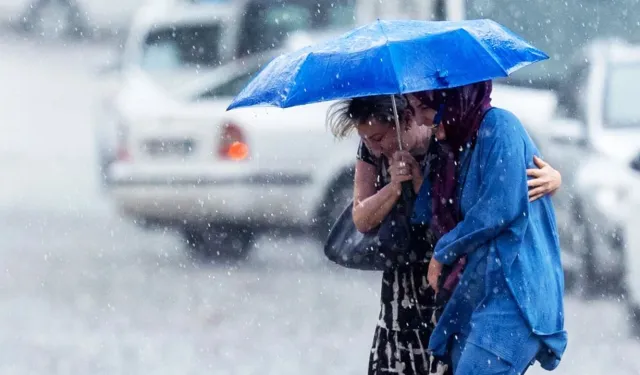 Hafta Sonu Şemsiyesiz Dışarı Çıkmayın!