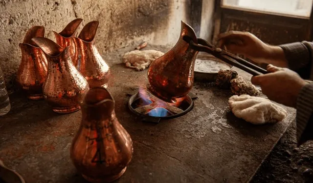 Kahramanmaraş’ta bakır ustaları Ramazan’da da tezgâh başında