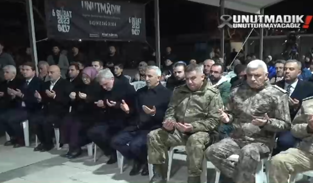 6 Şubat Deprem Şehitleri İçin Milli İrade Meydanı’nda Hatim Duası Edildi