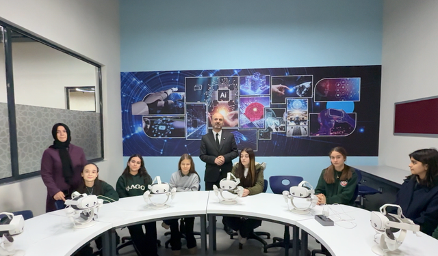 Abdulhamithan Diyanet Gençlik Merkezi Gençlerin Hizmetine Açıldı